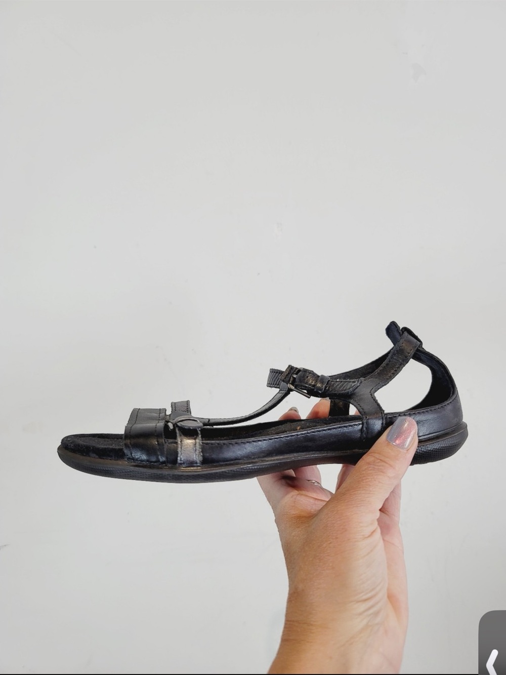 ECCO Black Leather T-Strap Sandal, Size 37 - Picture 2 of 6